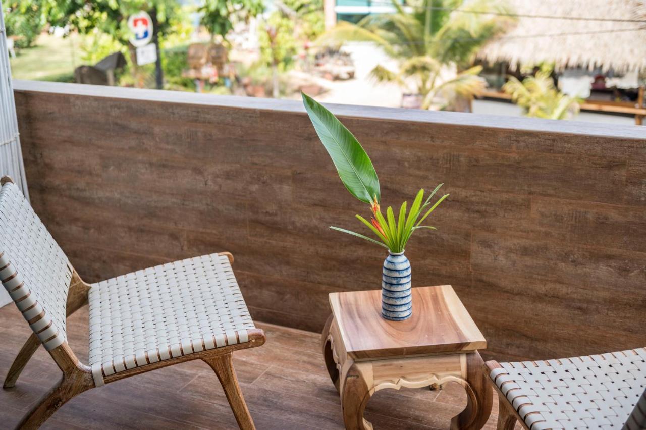 By The Sea Koh Mak Boutique Guesthouse Esterno foto